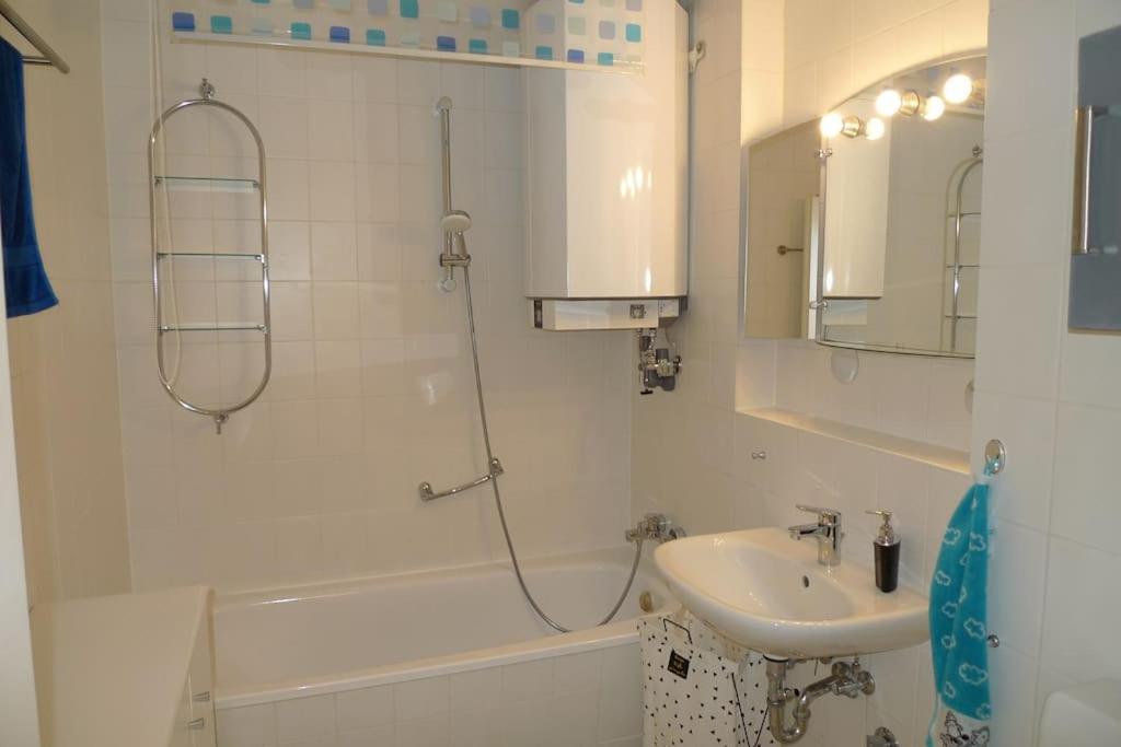 Aquamarin - Charmantes Appartement Mit Balkon روستوك المظهر الخارجي الصورة